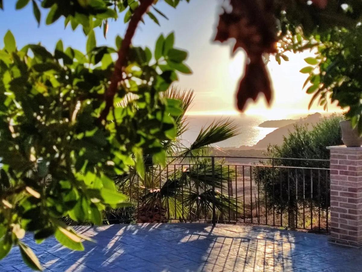 Il Casale Di Bovo Marina Villa Монталегро Екстериор снимка